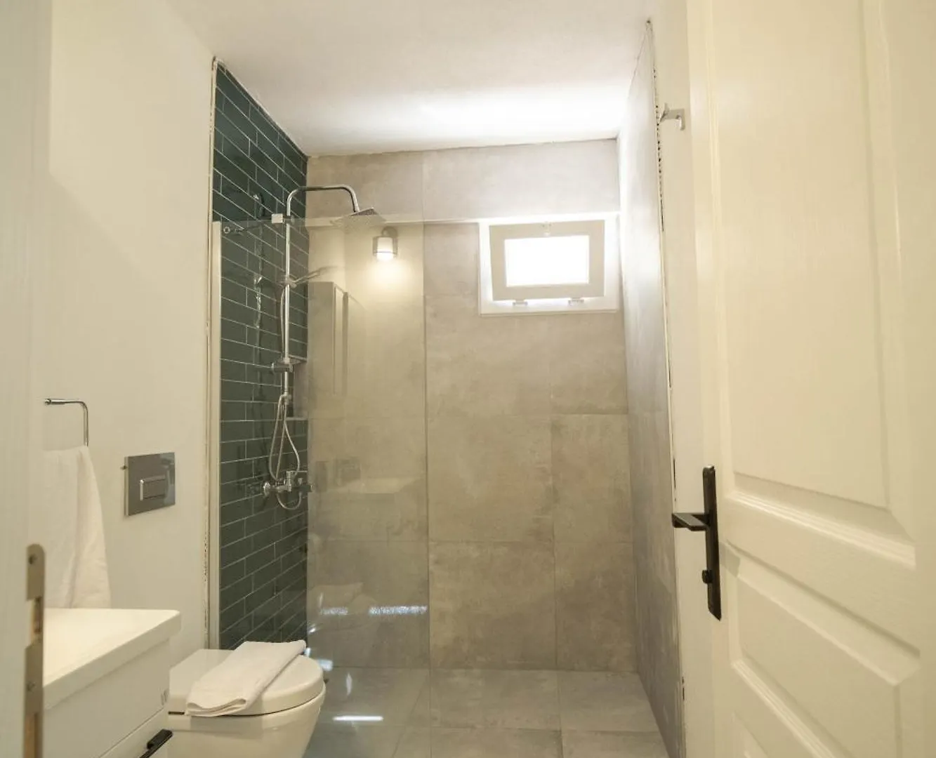 2 Bedroom Modern Apartment By The Forest With Pool Fethiye