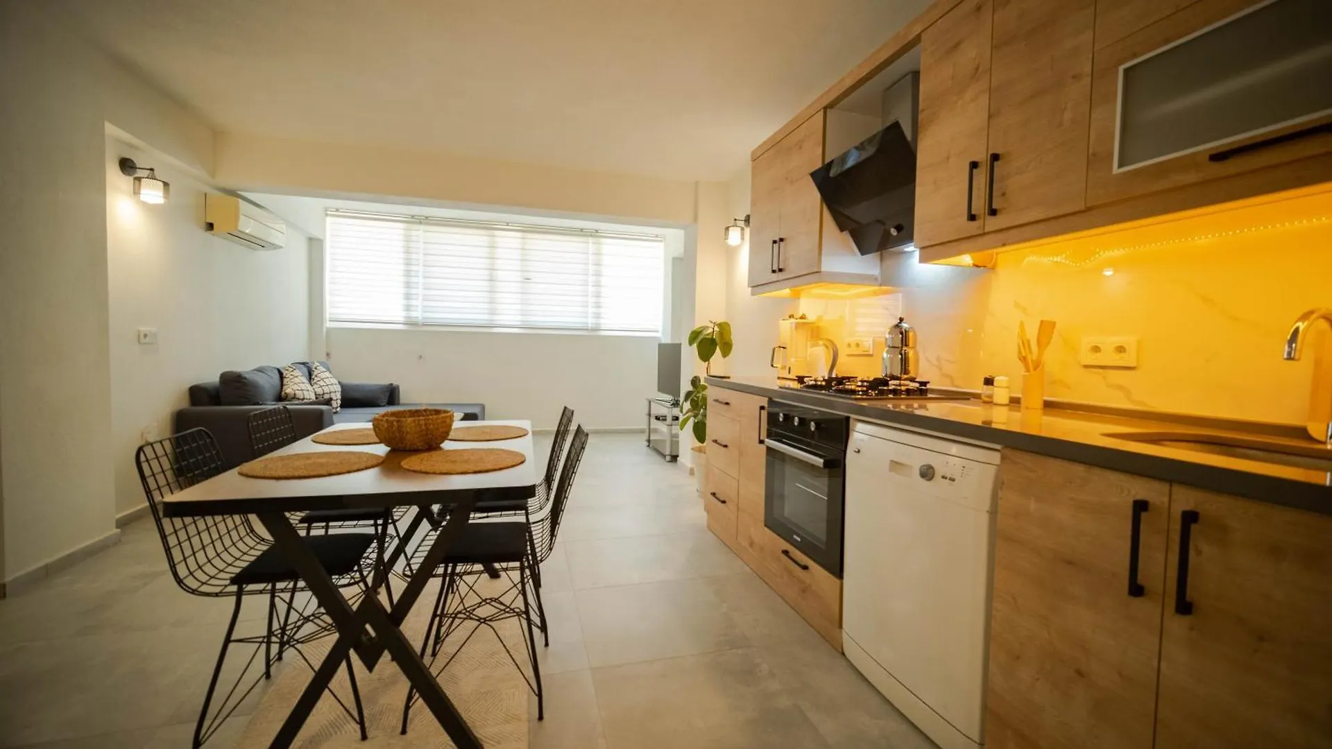 2 Bedroom Modern Apartment By The Forest With Pool Fethiye